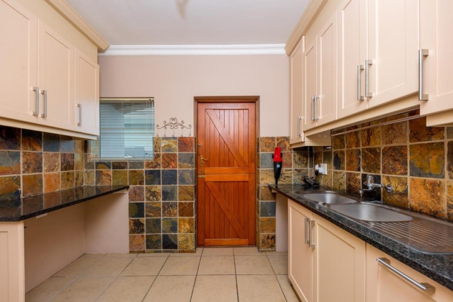 3 Bedroom Property for Sale in Kingswood Golf Estate Western Cape